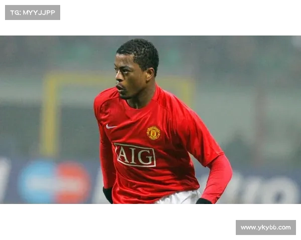 从街头少年到足坛传奇 埃弗拉的辉煌逆袭之路